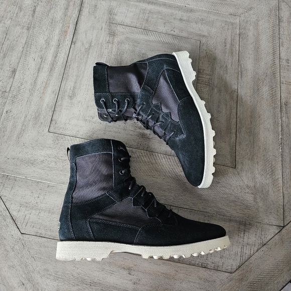 Sorel Caribou OTM Boots - Picture 2 of 9